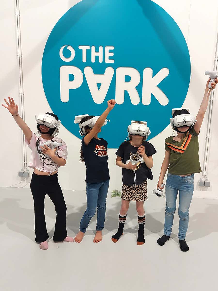 Group of kids playing vr
